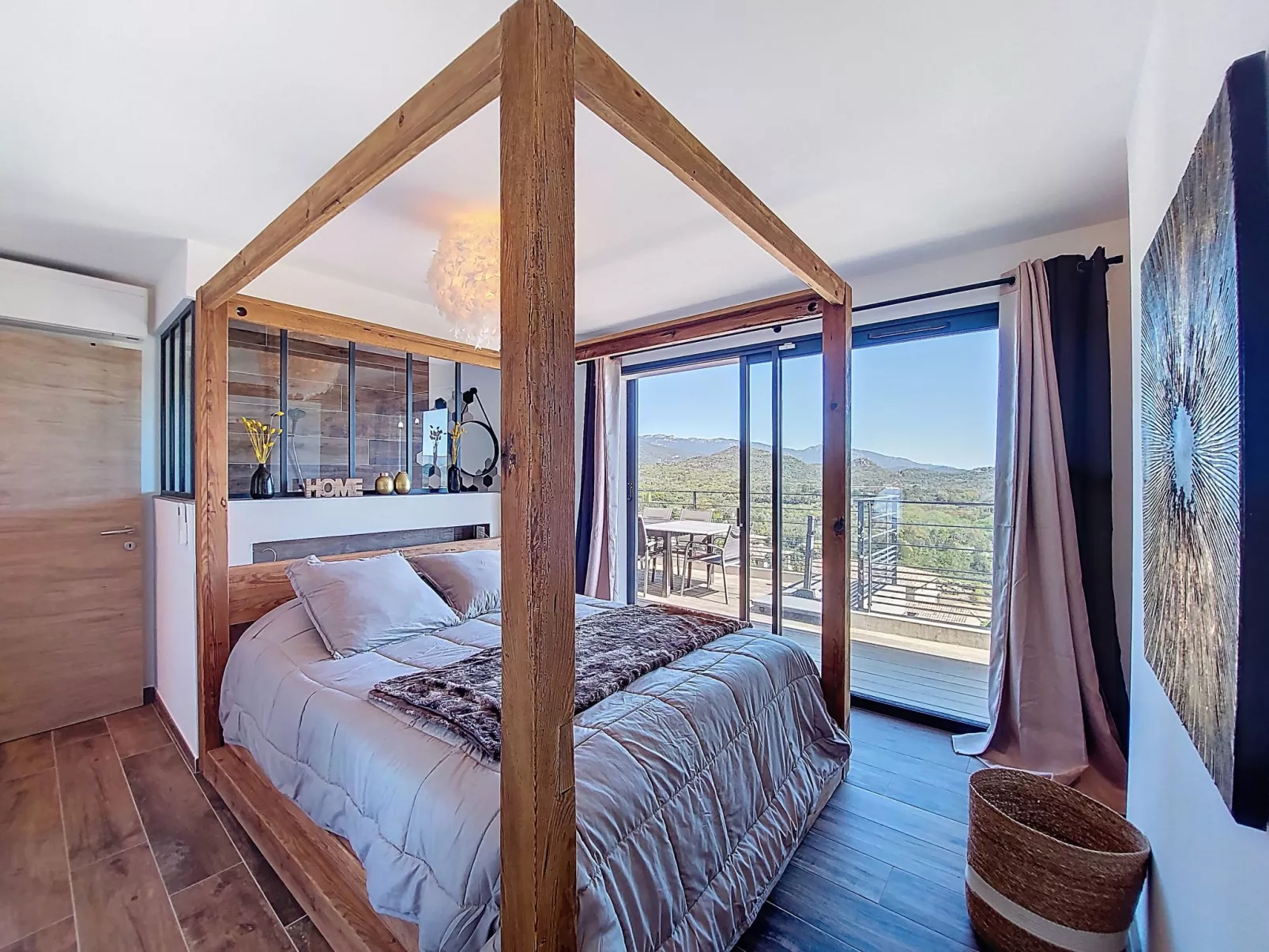 Munticella - Drinnen