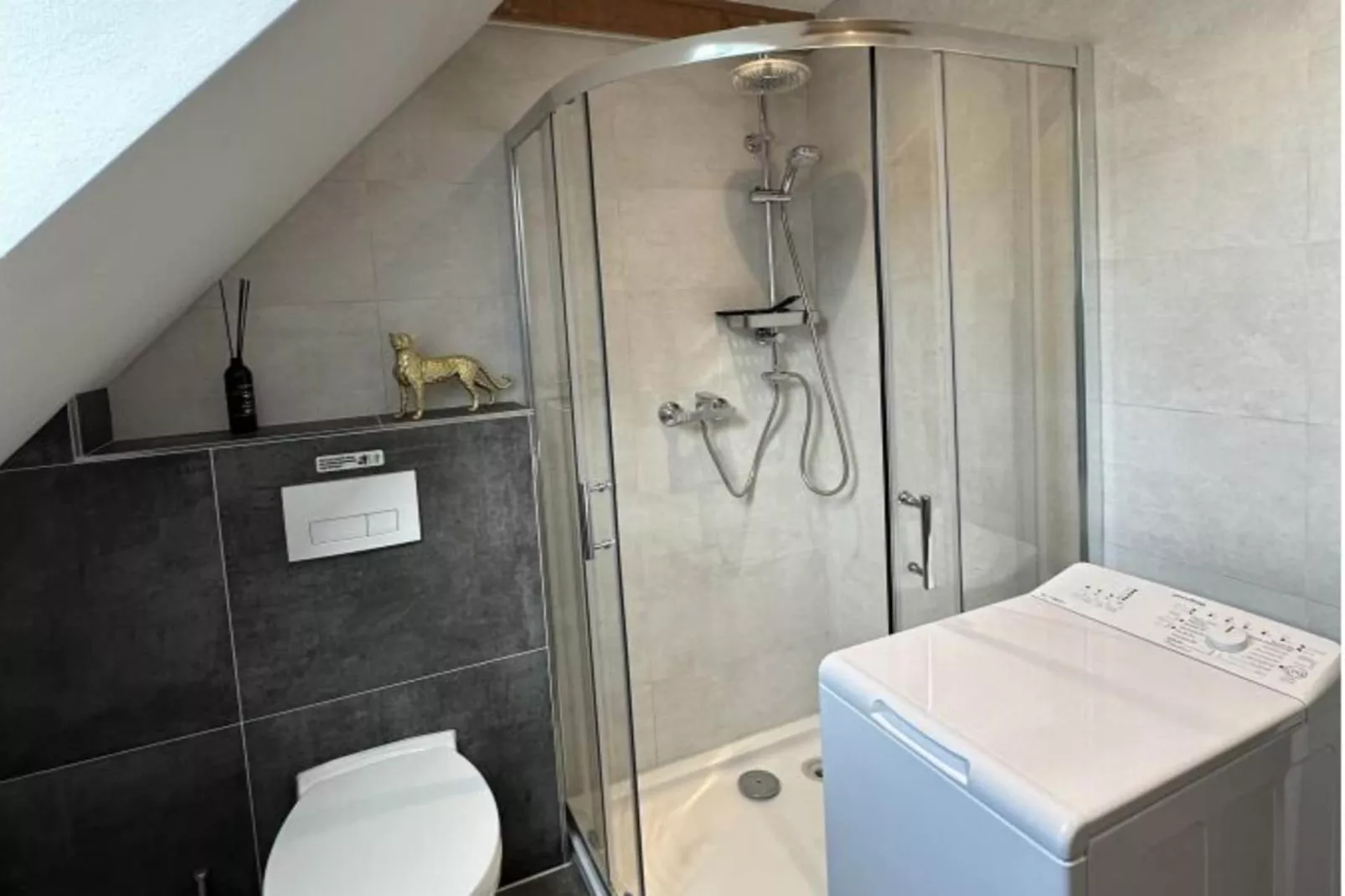 453084 - Badezimmer