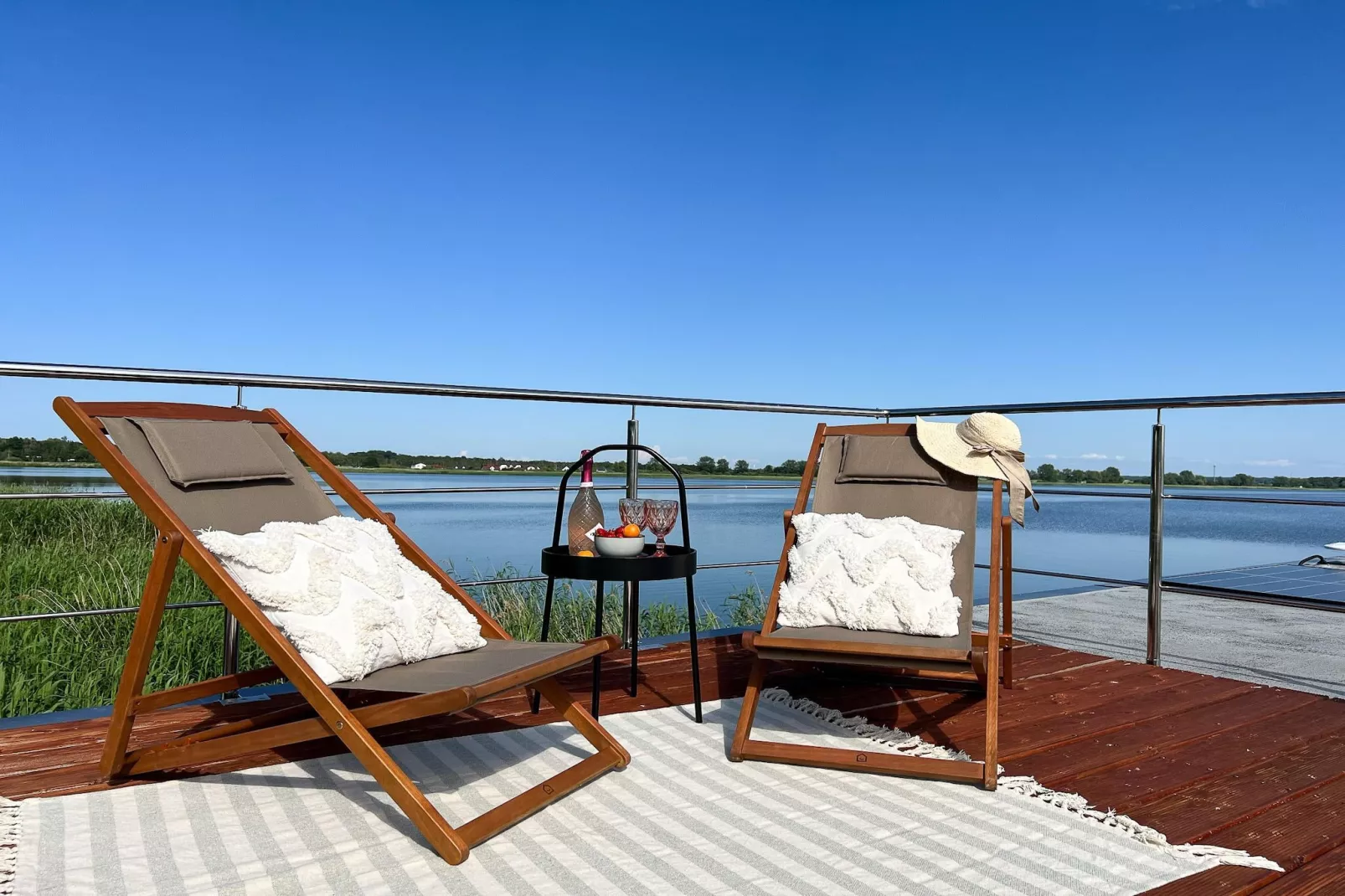Domek na wodzie dla 3 osób jedna sypialnia - Terrasse / balcon