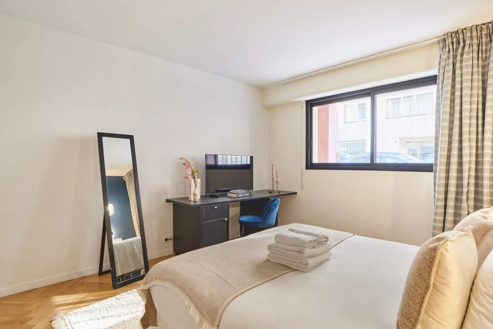 CORTAMBERT - Untagged