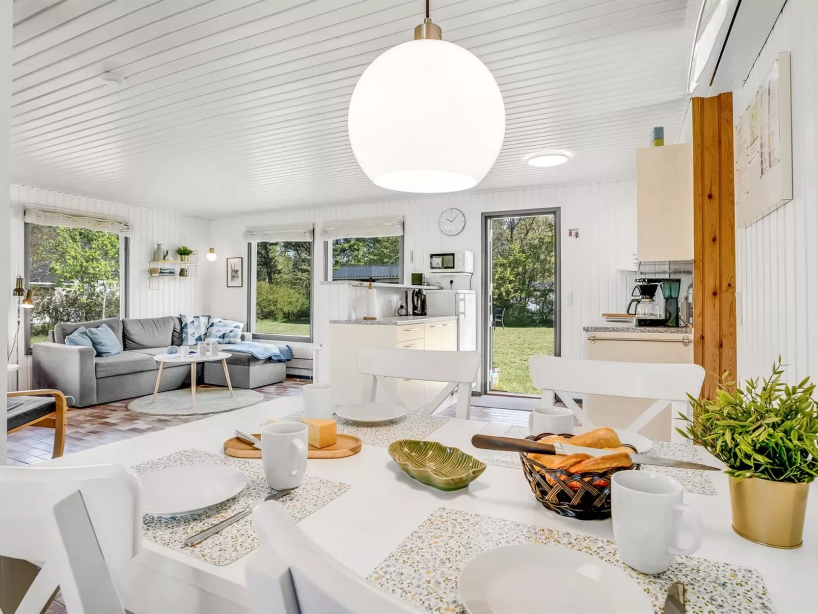 "Lars" - 250m from the sea - Inside