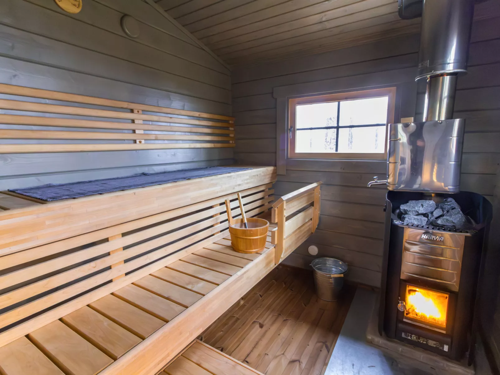 Lystikämän helmi - Drinnen