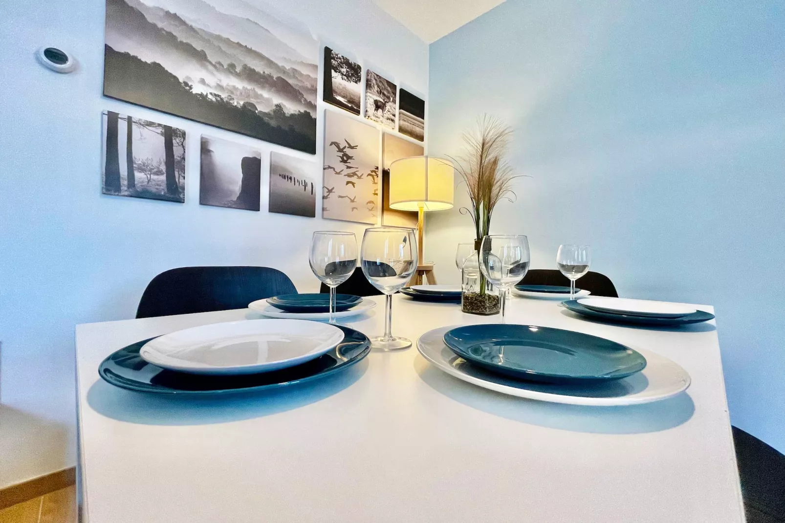 Luxury 2BR 1BA Near Fashion District by OneLuxStay - Salle à manger