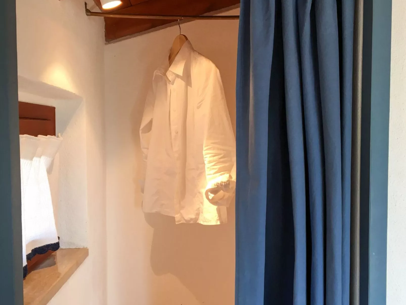 Tenuta "Carrubo" mit Wandkasten - Image-tags.info