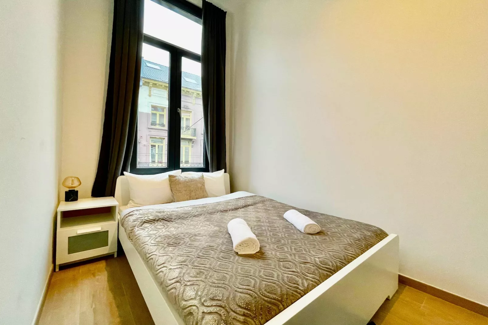Luxury 2BR 1BA Near Fashion District by OneLuxStay - Chambre