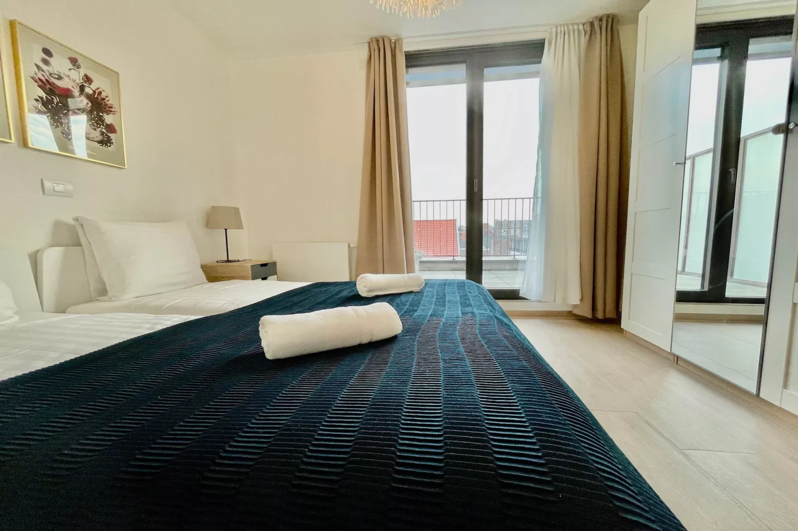 Modern 1BR Near Diamond District by OneLuxStay - Chambre