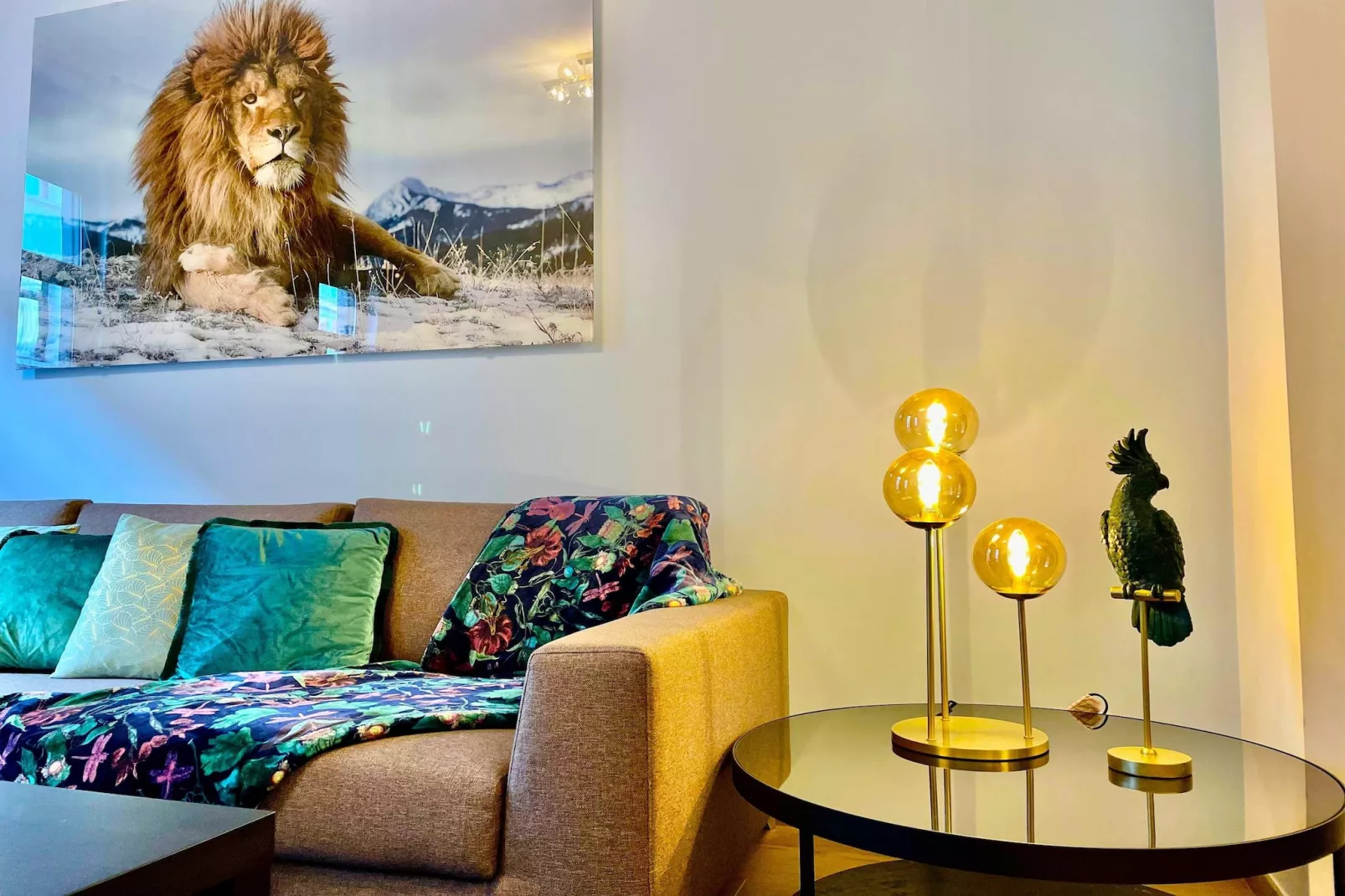 Luxury 2BR 2BA Near Fashion District by OneLuxStay - Salon