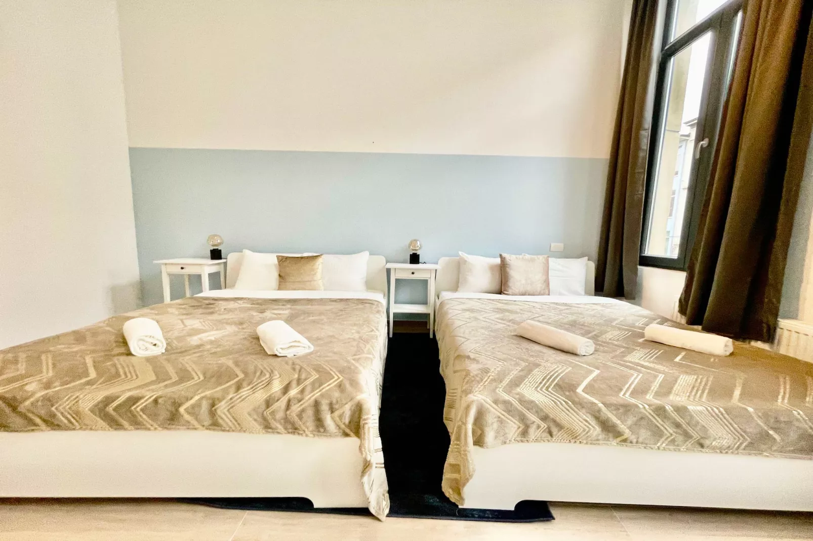 Luxury 2BR 1BA Near Fashion District by OneLuxStay - Chambre
