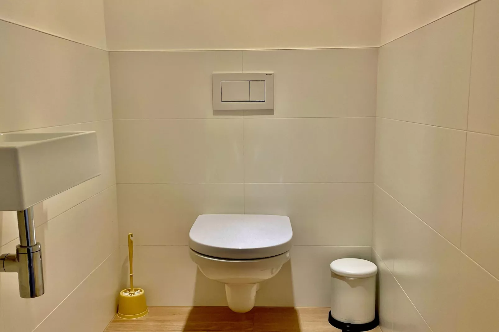 Modern 2BR 1/5 BA Near Diamond District by OneLuxStay - Salle de bain