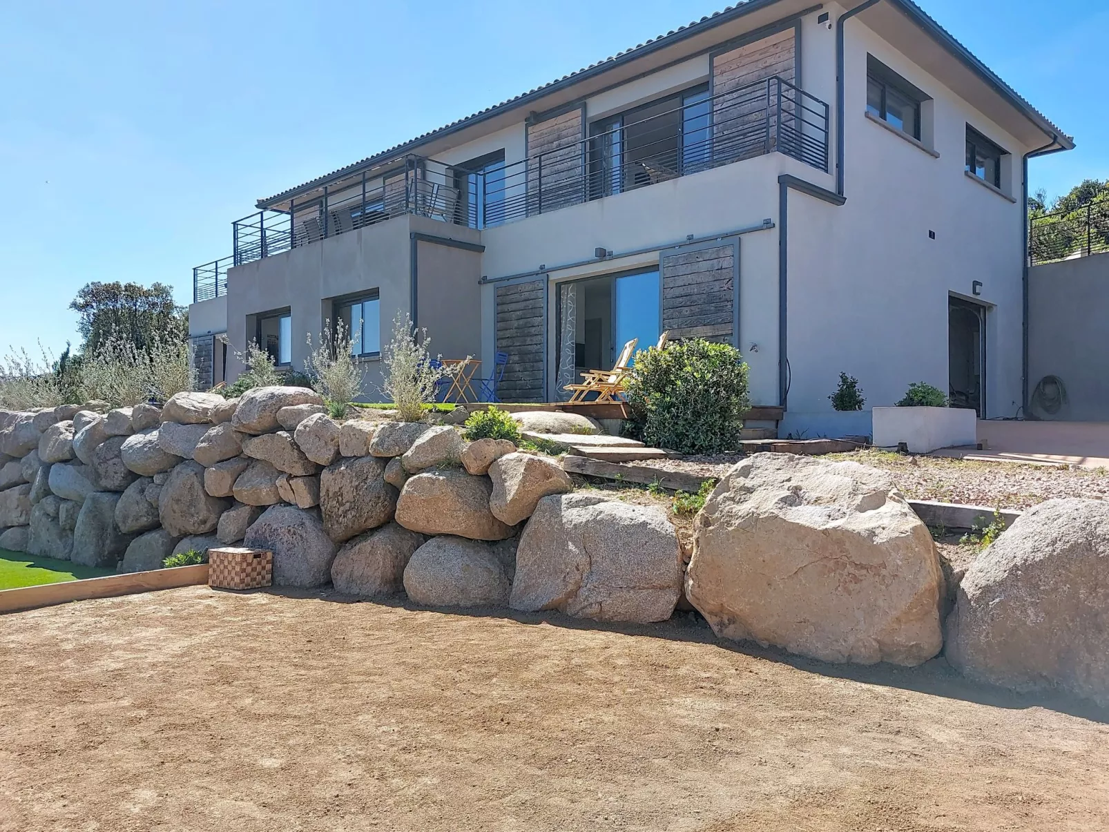 Munticella - Draußen