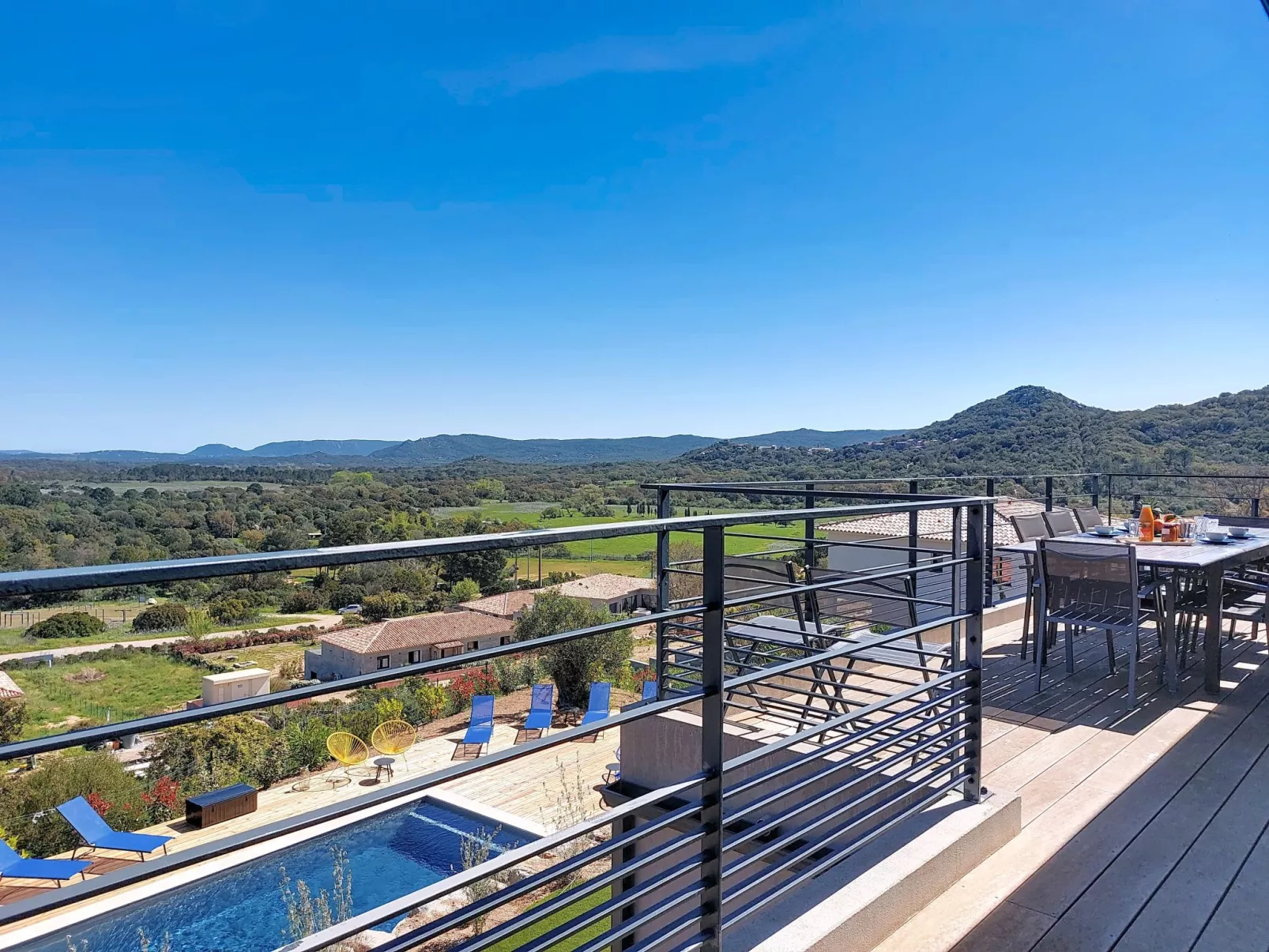 Munticella - Draußen