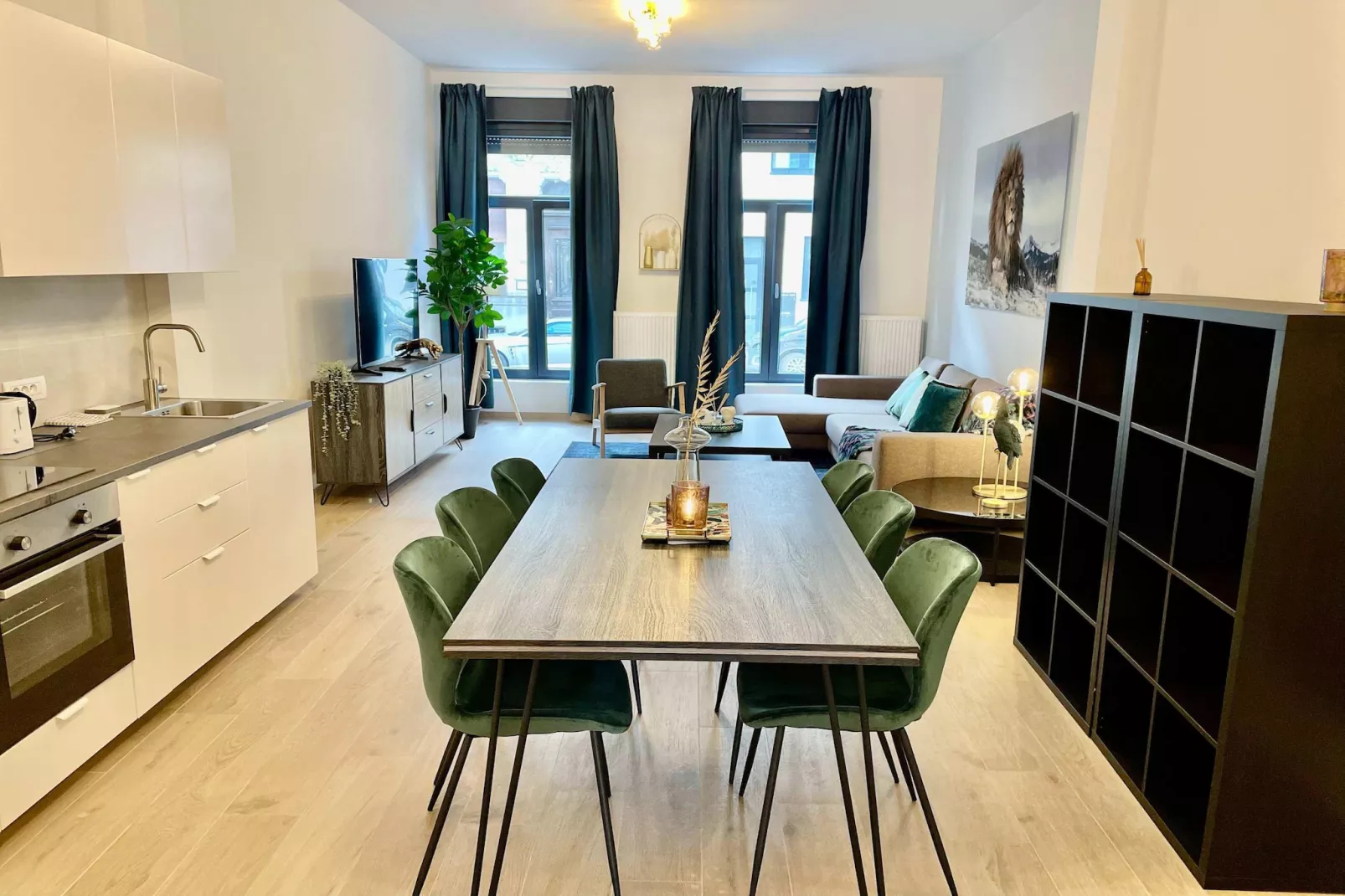 Luxury 2BR 2BA Near Fashion District by OneLuxStay - Salle à manger