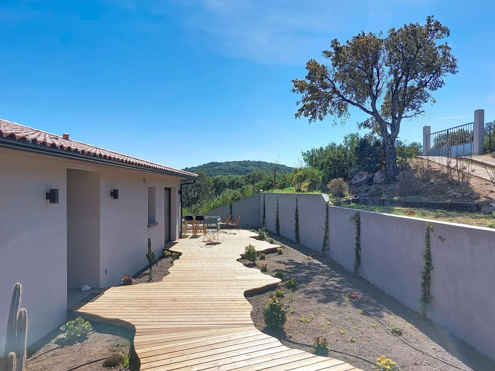 Munticella - Draußen