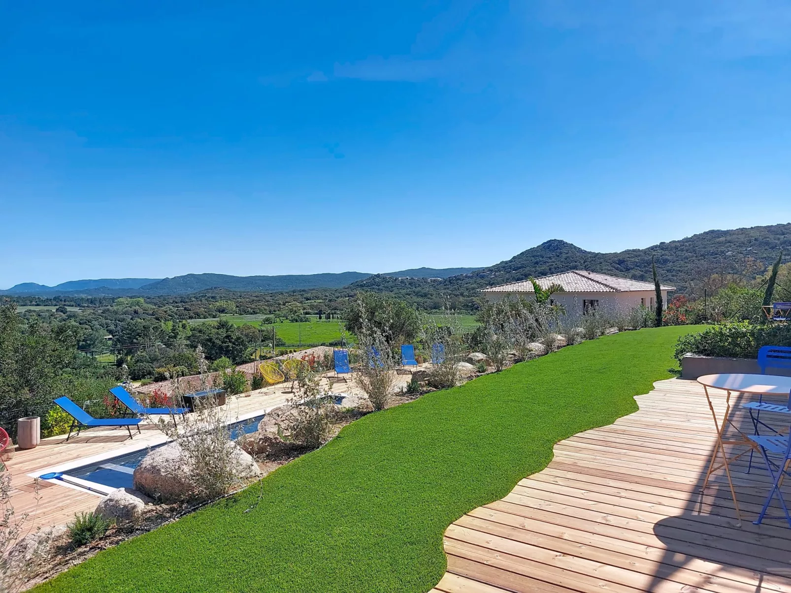 Munticella - Draußen