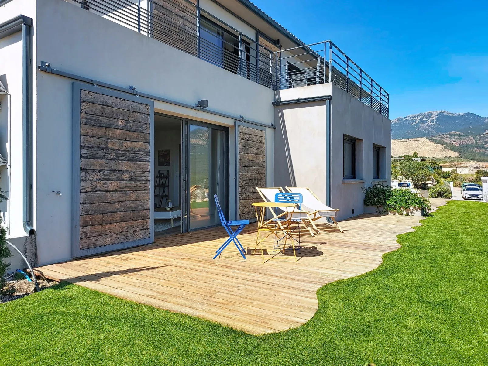 Munticella - Draußen