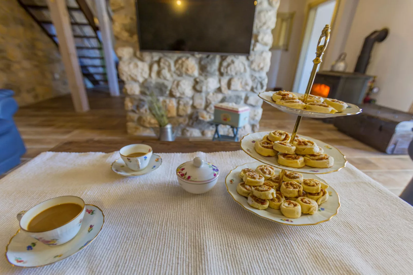 Rustic Villa Fragola with heated pool - Ambiance