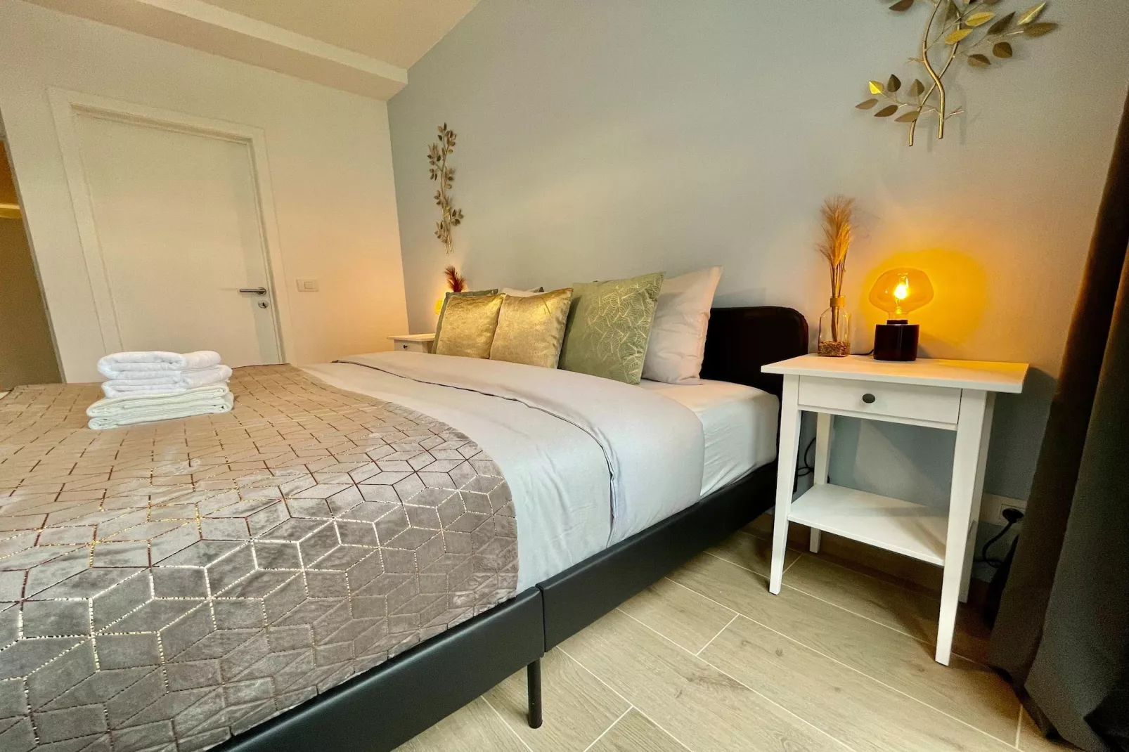 Luxury 2BR 2BA Near Fashion District by OneLuxStay - Chambre