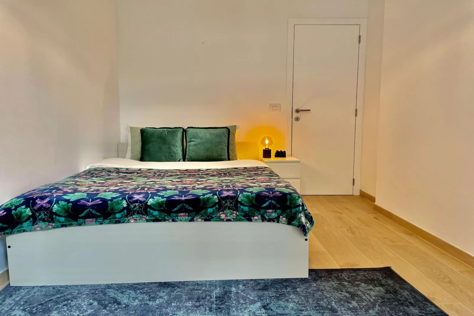 Luxury 2BR 2BA Near Fashion District by OneLuxStay - Chambre
