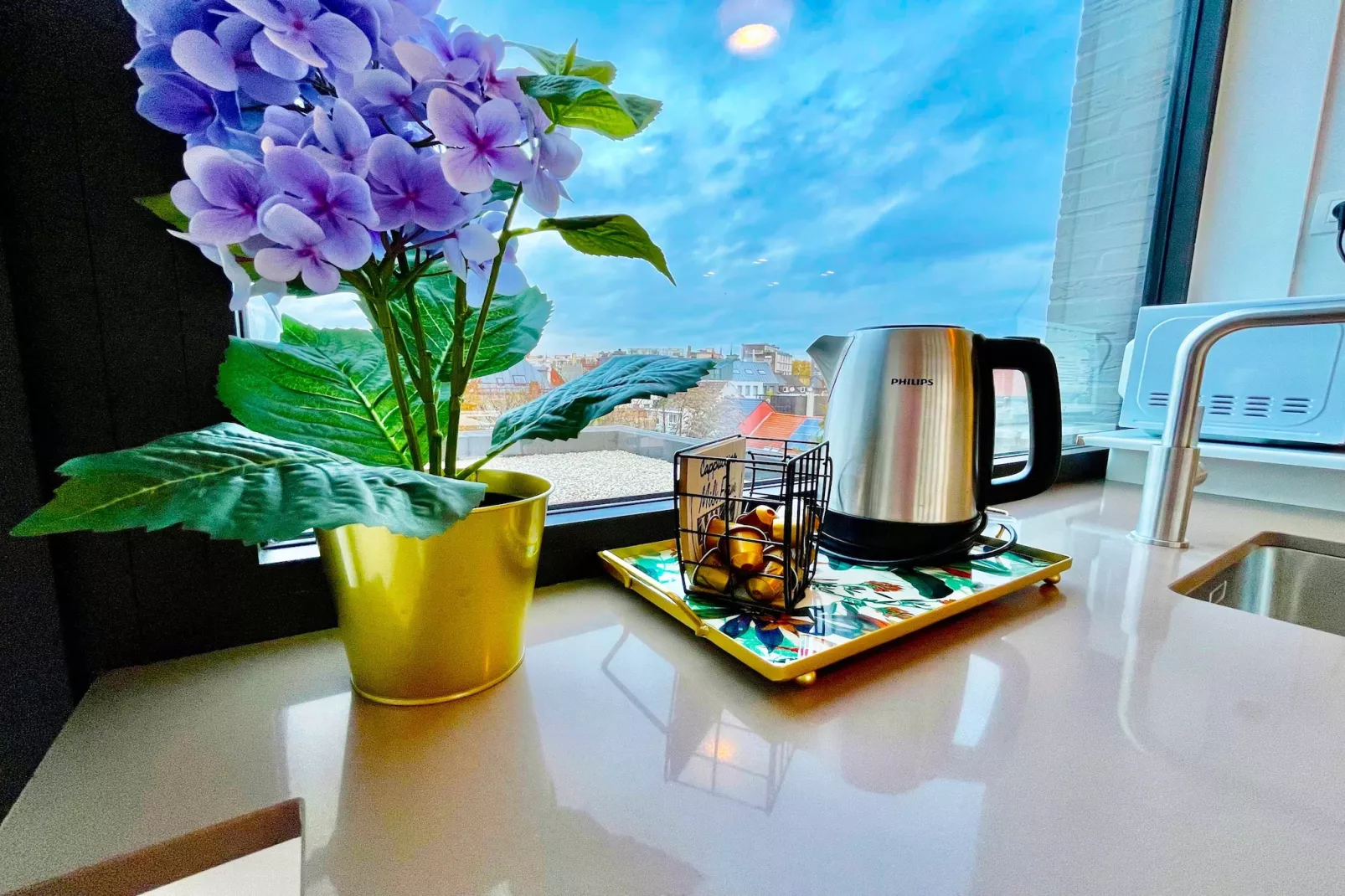 Modern 2BR Penthouse Near Diamond District by OneLuxStay - Ambiance