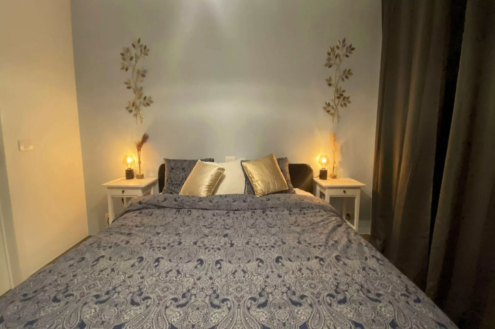 Luxury 2BR 2BA Near Fashion District by OneLuxStay - Chambre