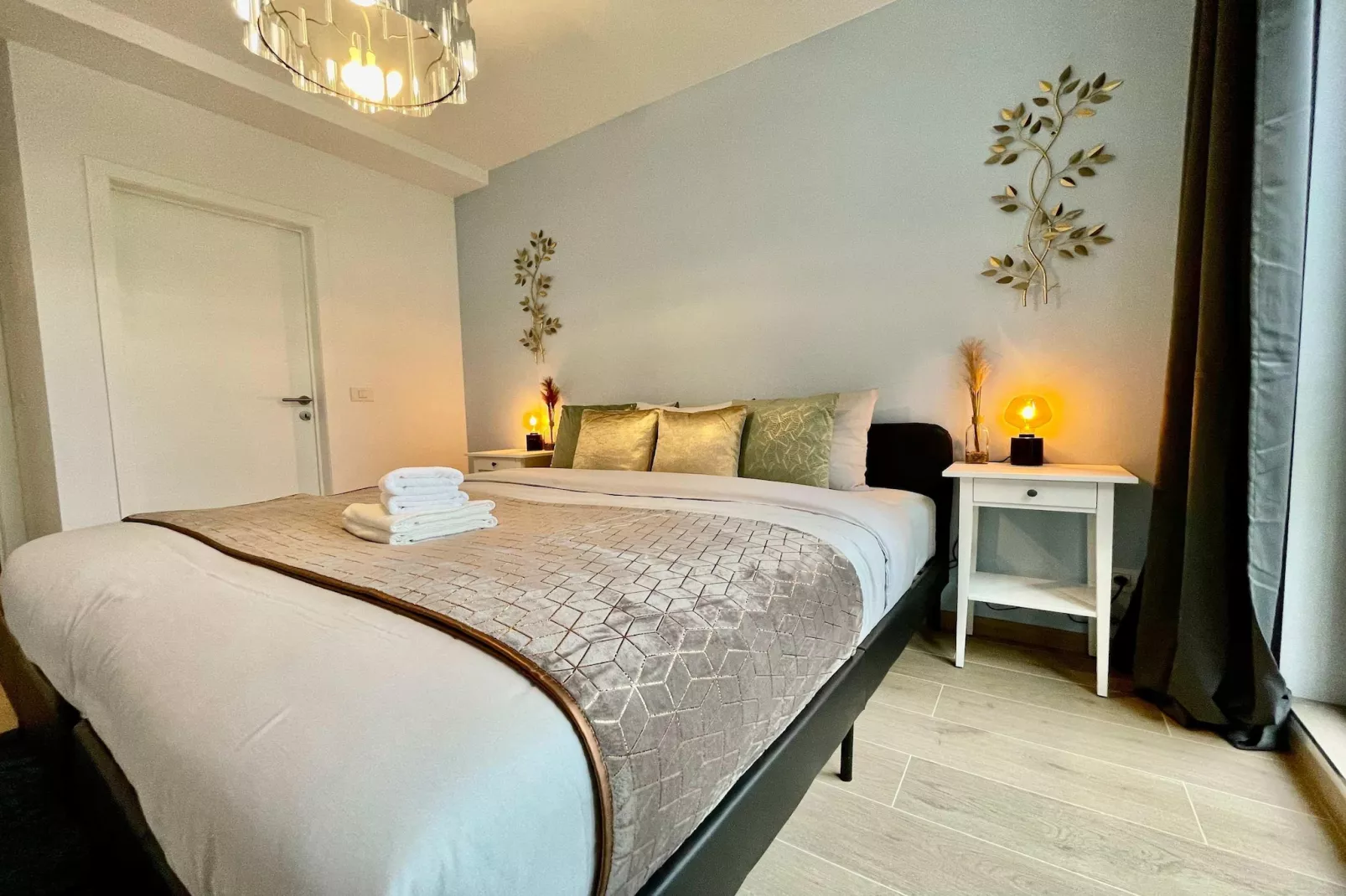 Luxury 2BR 2BA Near Fashion District by OneLuxStay - Chambre