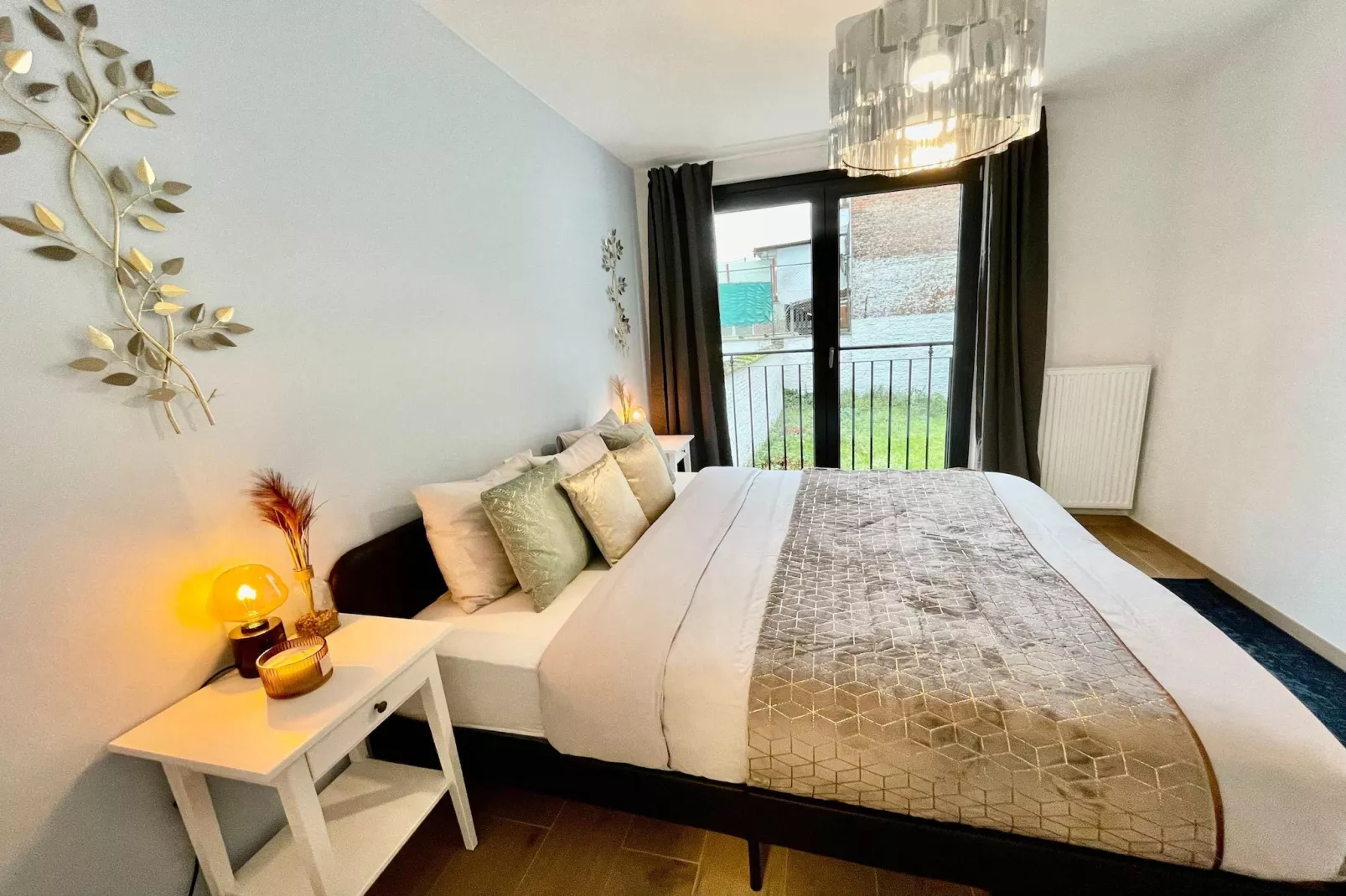 Luxury 2BR 2BA Near Fashion District by OneLuxStay - Chambre