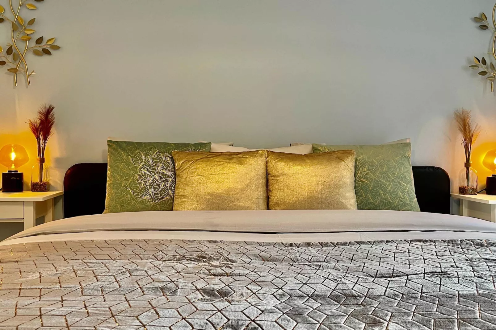 Luxury 2BR 2BA Near Fashion District by OneLuxStay - Chambre