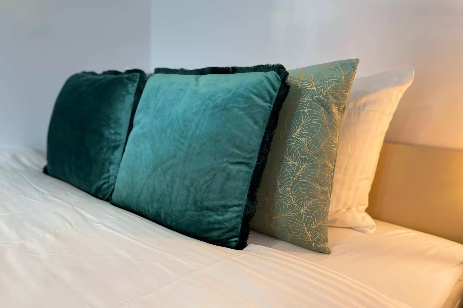 Luxury 2BR 2BA Near Fashion District by OneLuxStay - Chambre