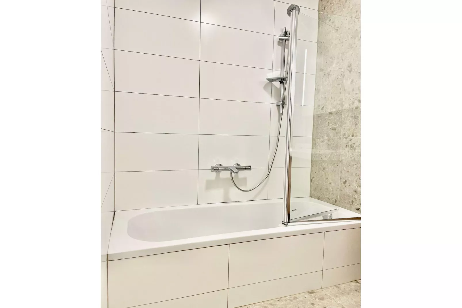 Luxury 2BR 2BA Near Fashion District by OneLuxStay - Salle de bain