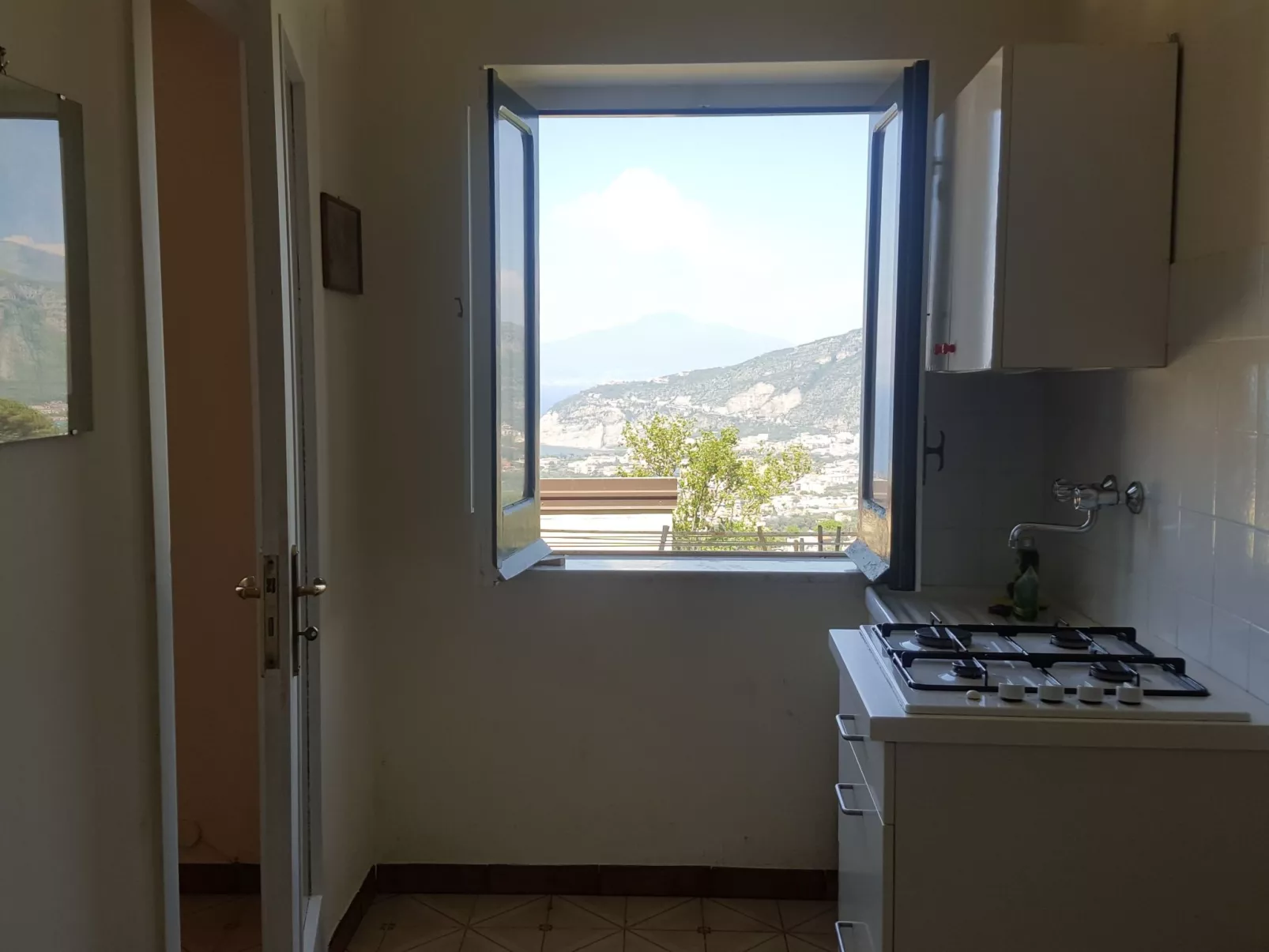 Kleine Wohnung auf einem Bauernhof - Inside