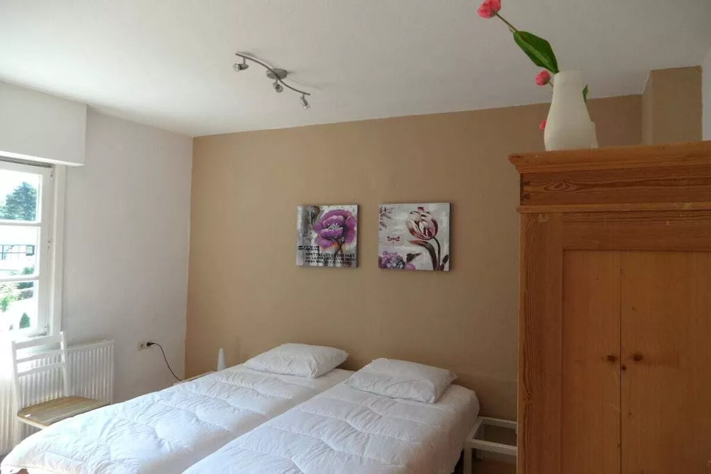 78243 - Bedroom