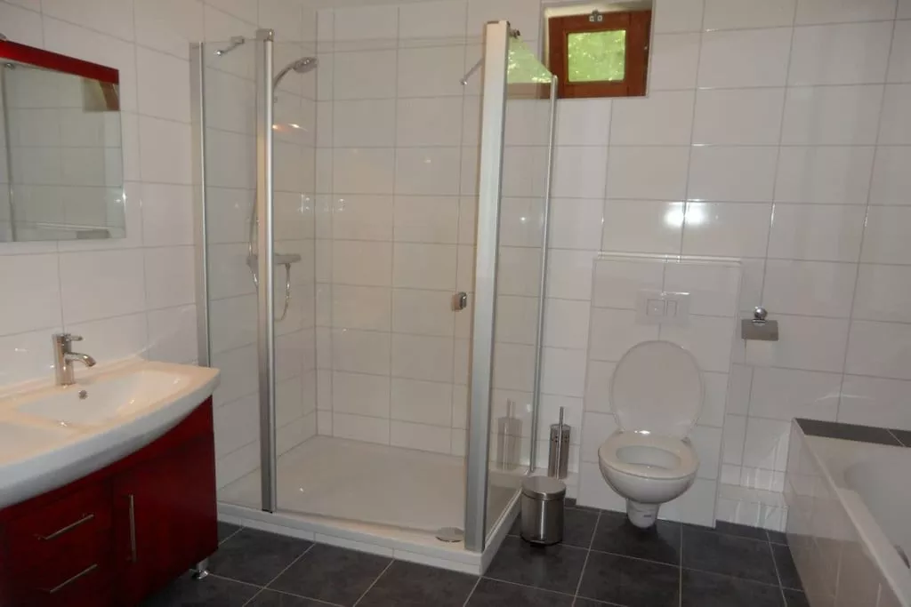 78243 - Bathroom