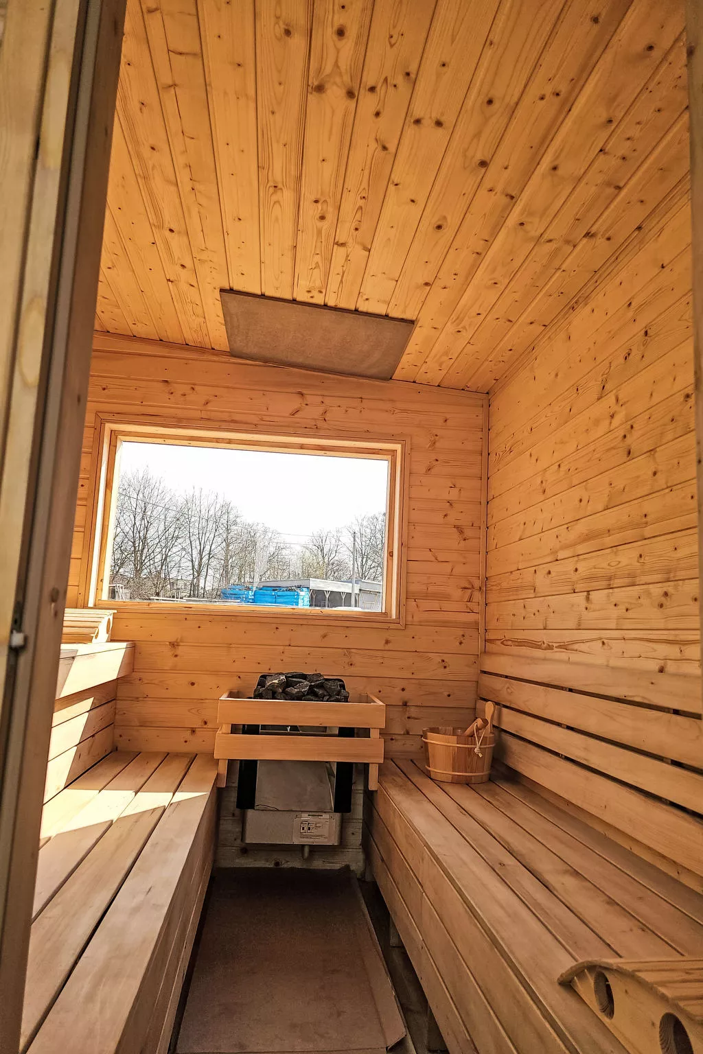 Ganzjährig bewohnbares Ferienhaus - grün - Draußen