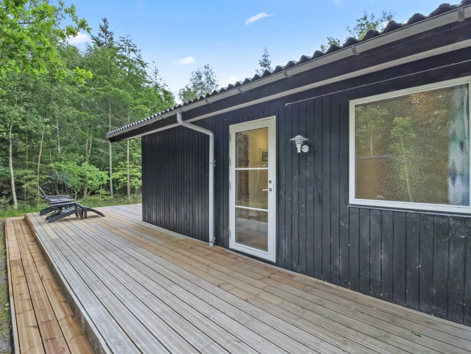 "Chrissie" - 150m from the sea - Outside