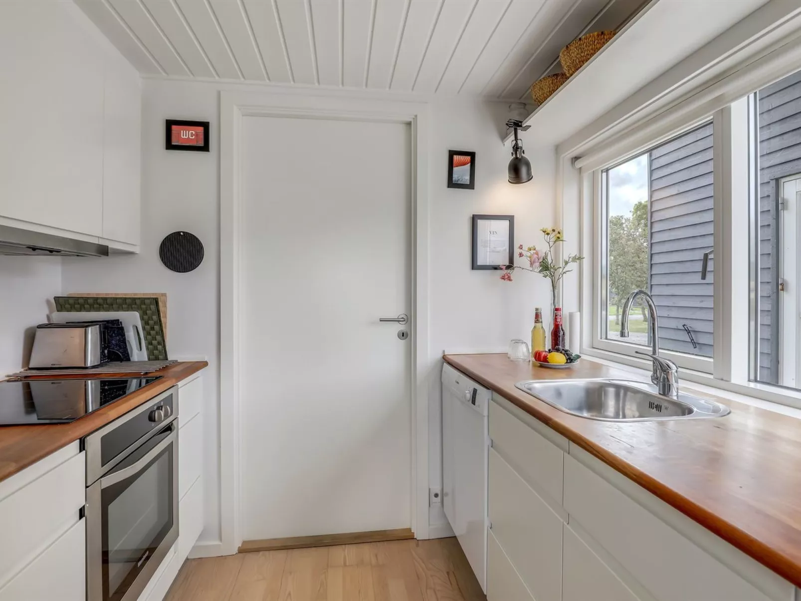 "Helemine" - 2.8km from the sea - Inside