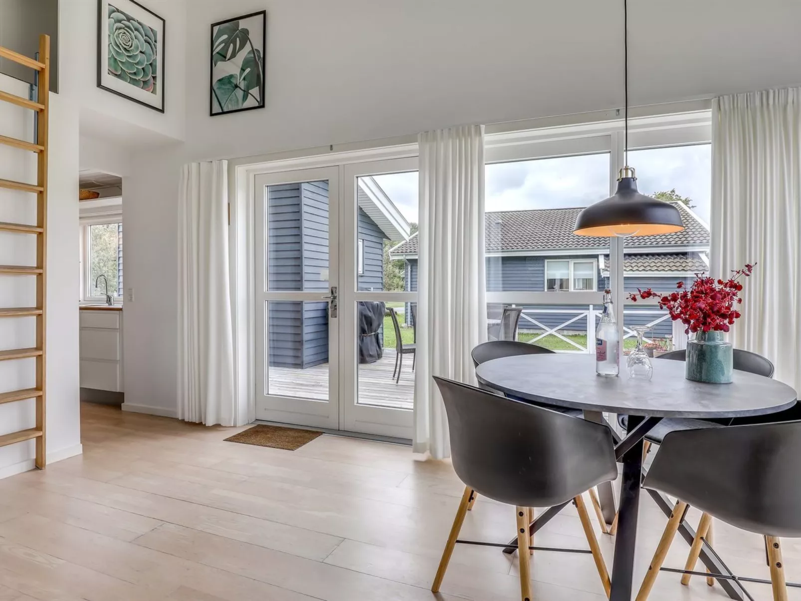 "Helemine" - 2.8km from the sea - Inside