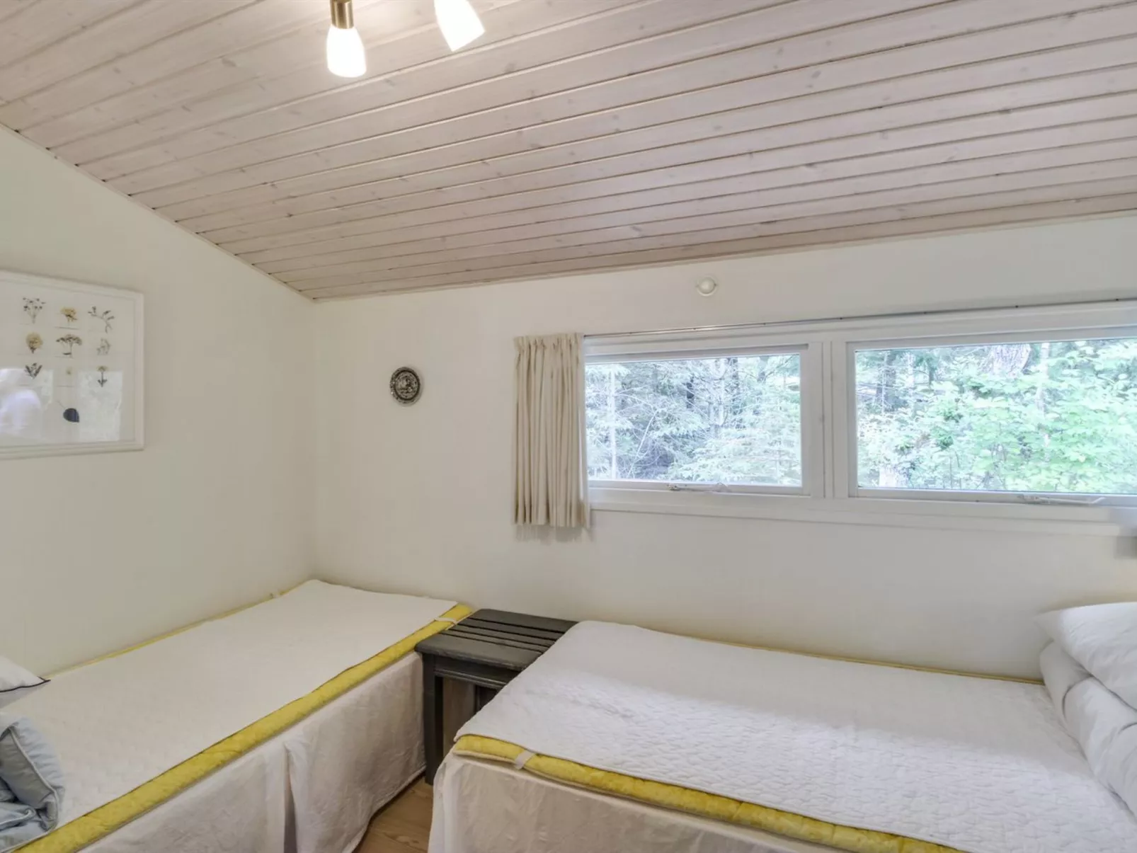 "Chrissie" - 150m from the sea - Inside