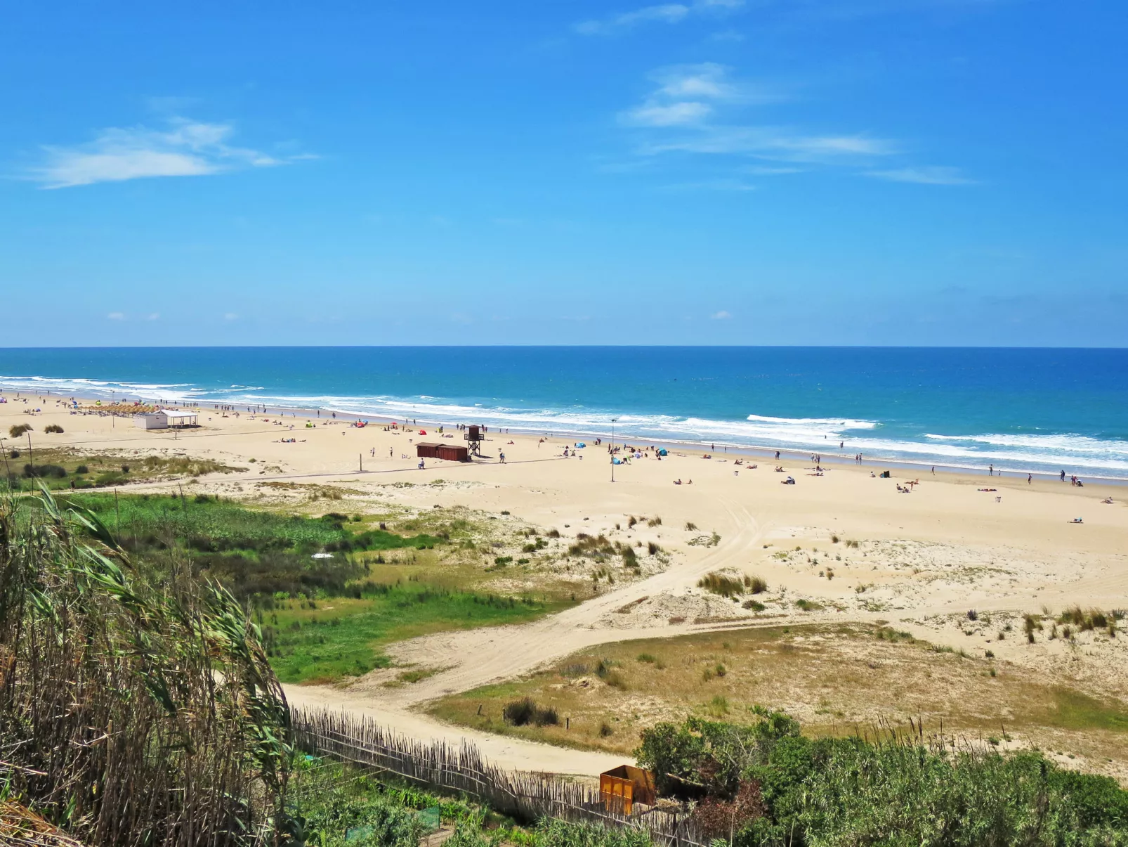 In Conil De La Frontera mit gemeinsamem Pool, Grill und Garten - Area