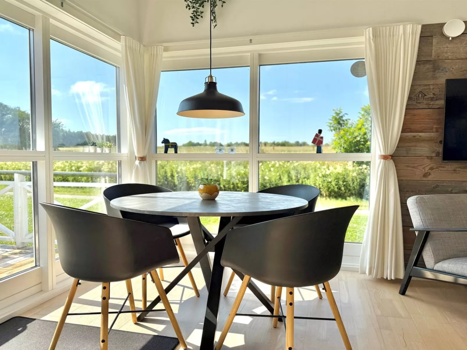 "Helemine" - 2.8km from the sea - Inside