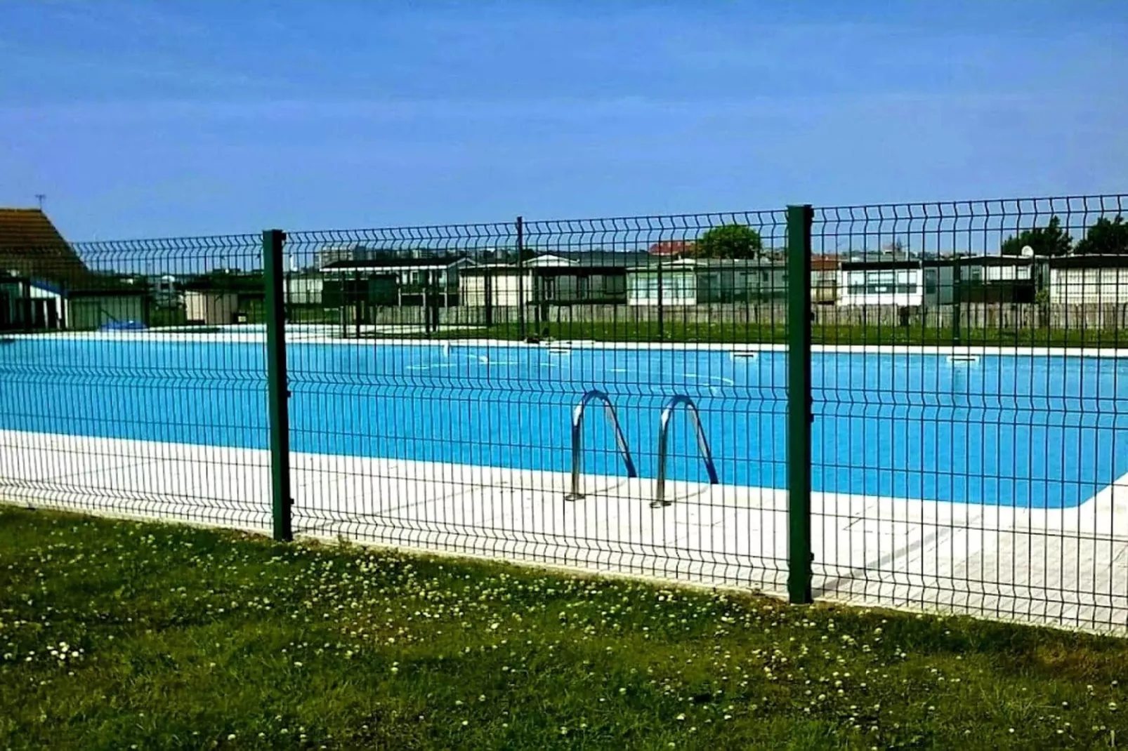 Le Rivage - Parkeinrichtungen