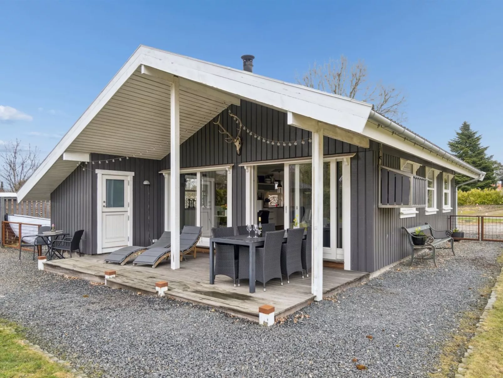 "Sida" - 1.5km from the sea