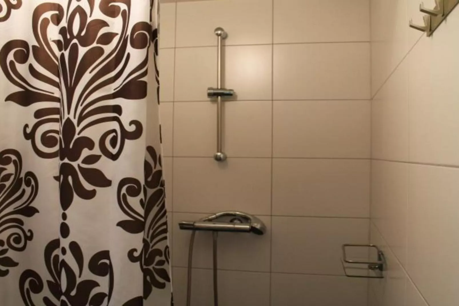 Schoneveld 183 Duinroos Breskens - Badezimmer