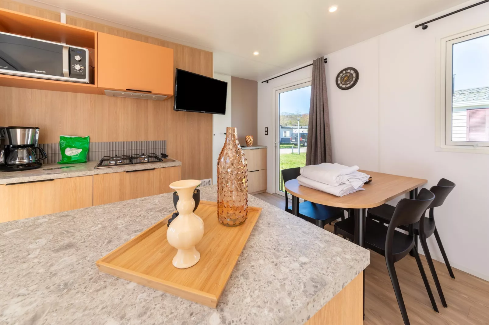 Le Ruisseau - Dining room