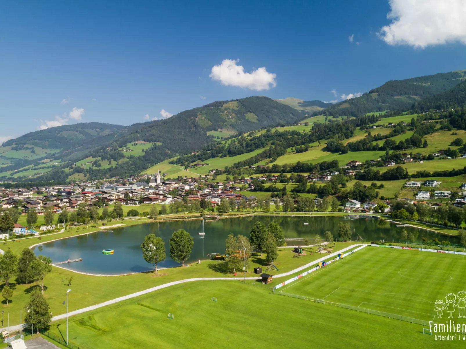 Lodge Seeblick 161 im Tauerndorf Enzingerboden - Draußen