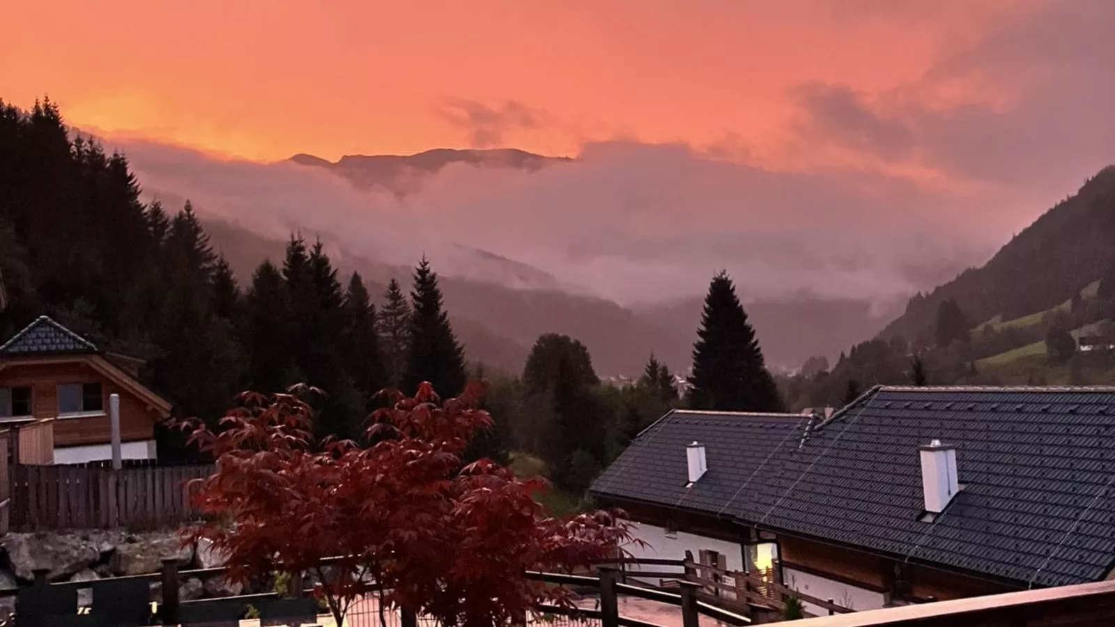Ahorn Mountainlodge - Aussicht Sommer