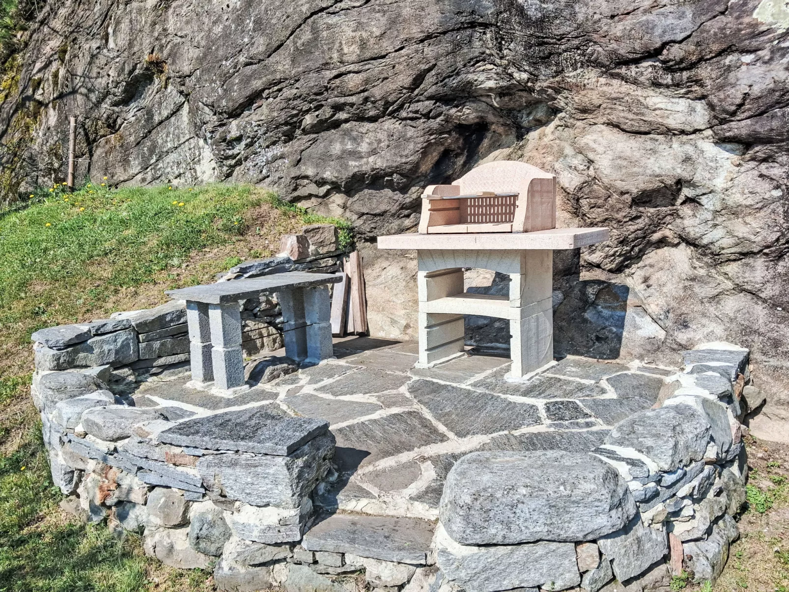 'Cà da Rör' mit Bergblick - Outside