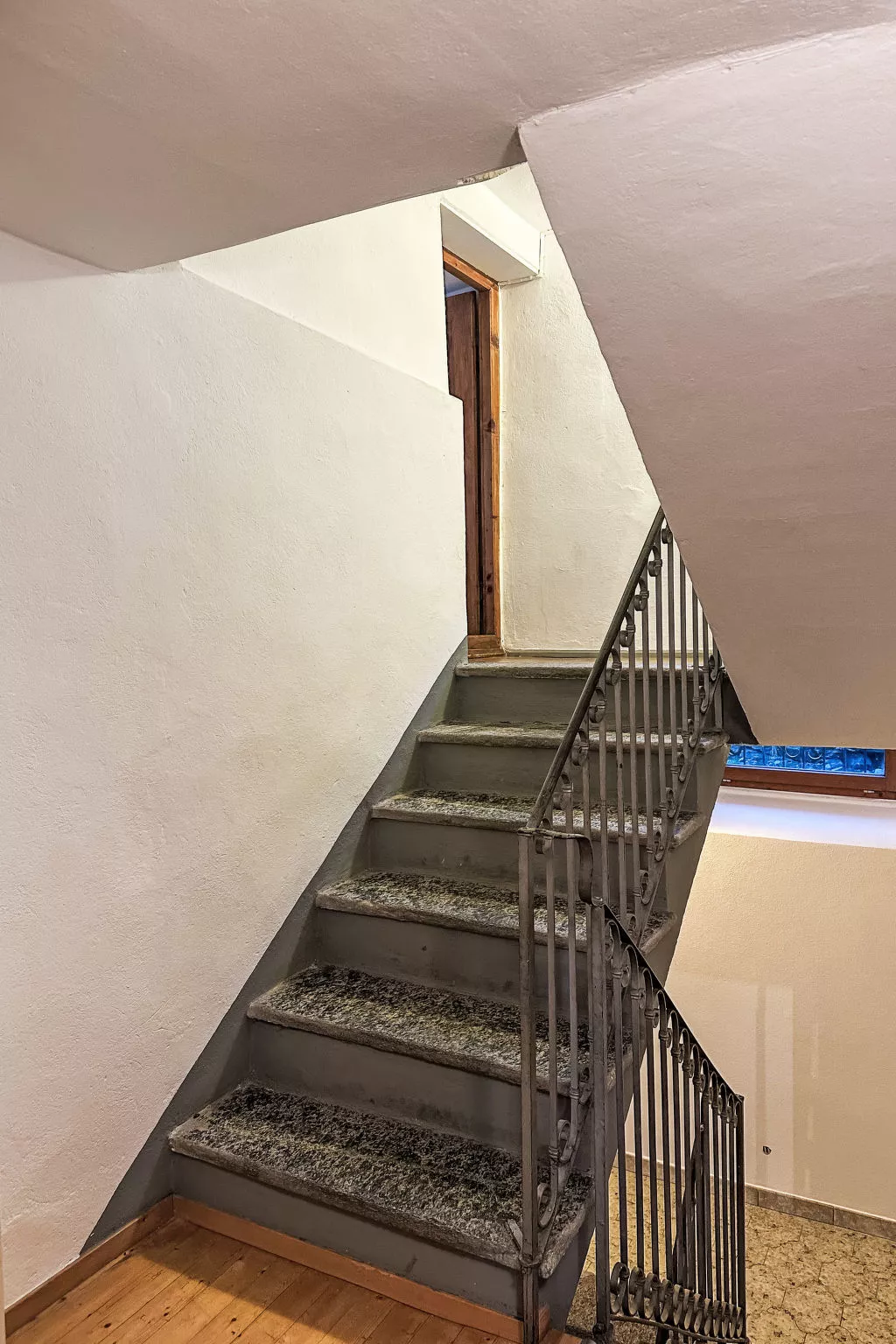 Waterfall House - Drinnen