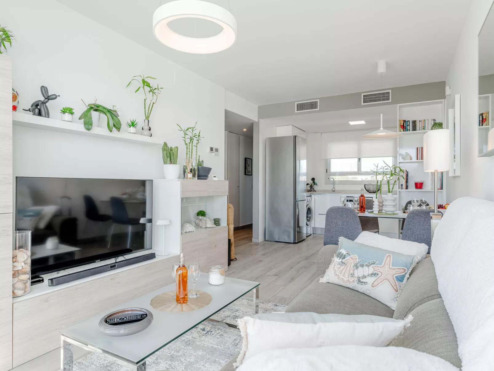 Marina Real I - Drinnen