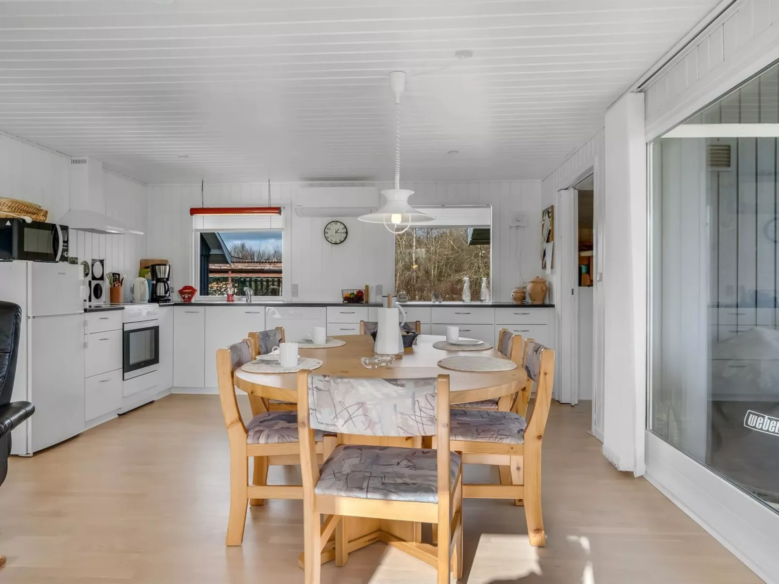 "Jytte" - 800m to the fjord - Inside