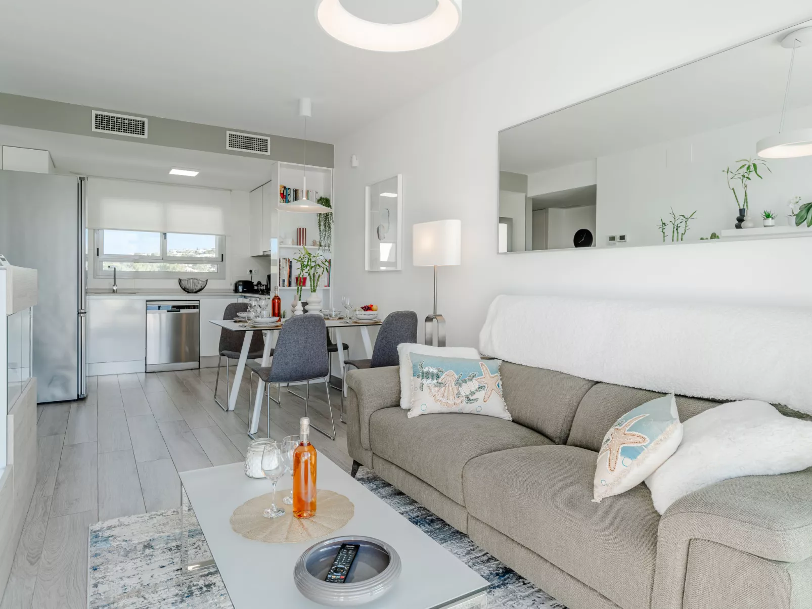 Marina Real I - Drinnen